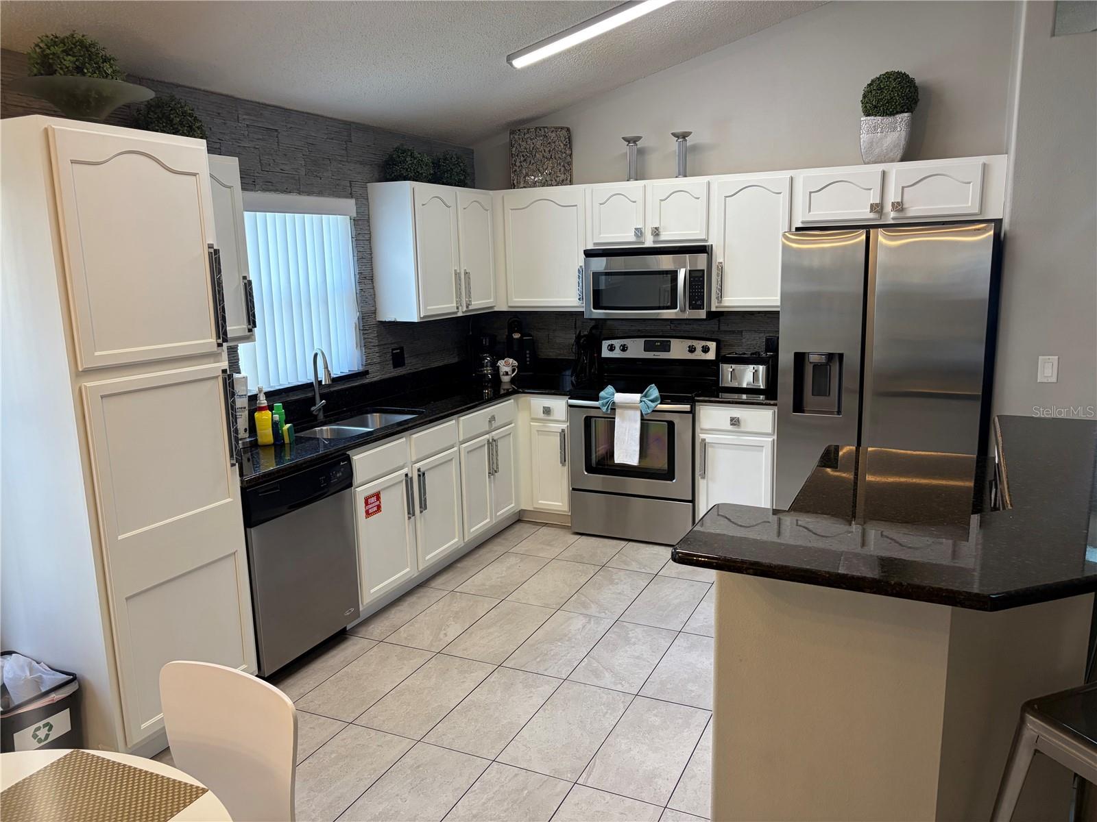 Image 5 of 35 For 8067 Roaring Creek Court