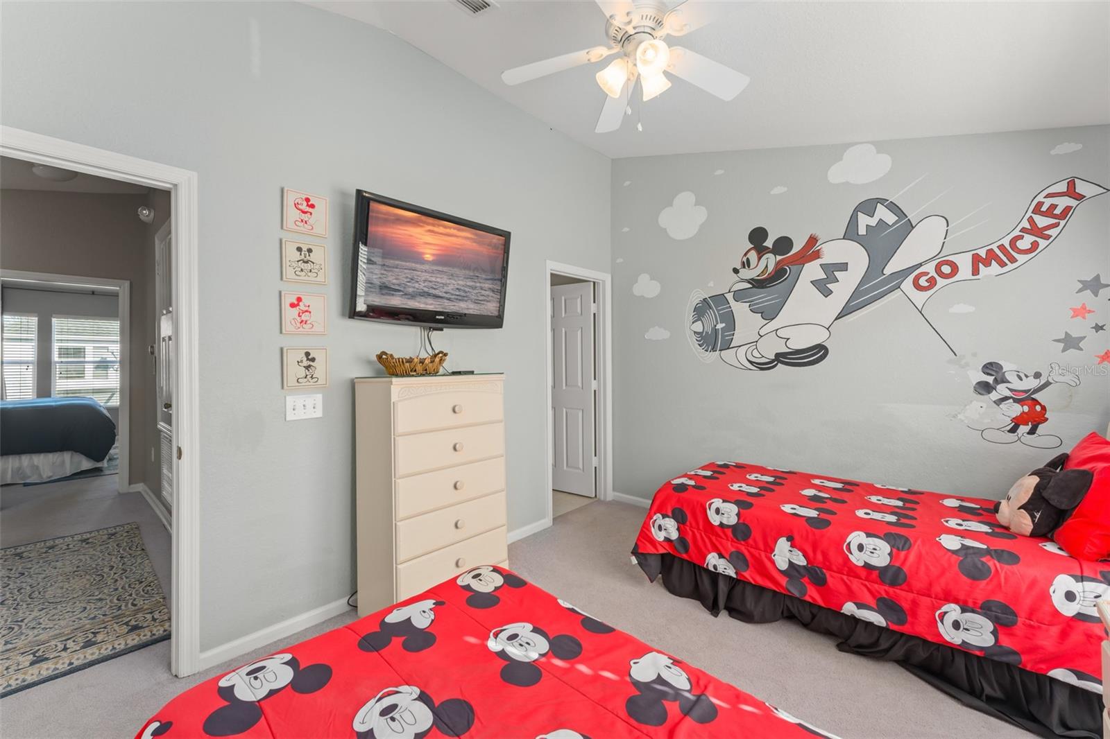 Image 24 of 38 For 7681 Sir Kaufmann Court