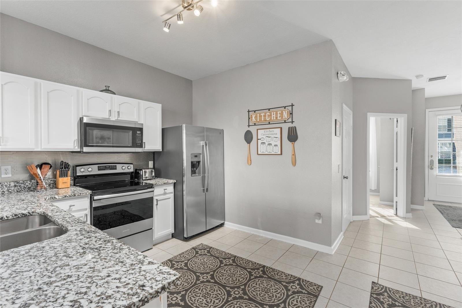 Image 7 of 38 For 7681 Sir Kaufmann Court