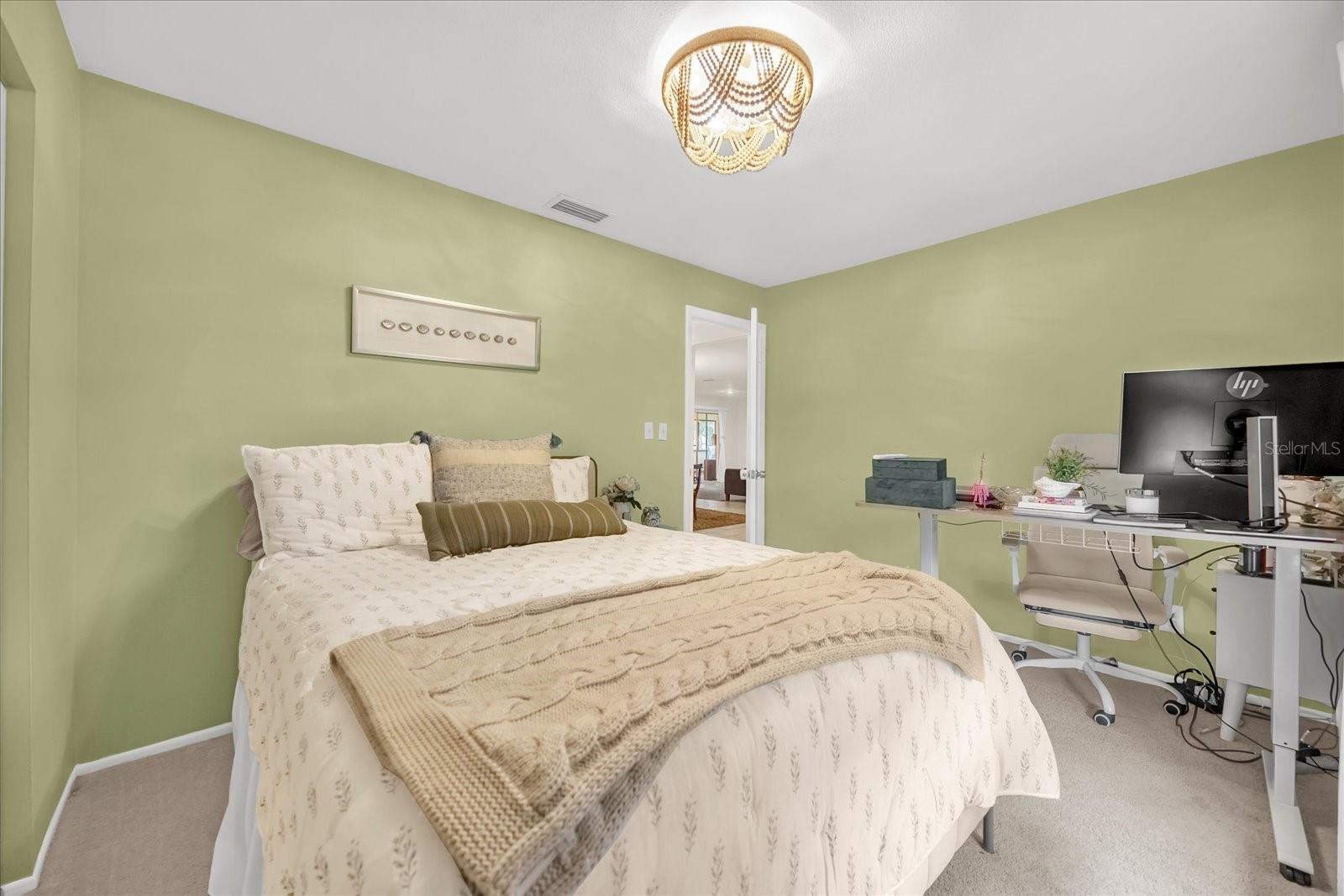 Image 20 of 42 For 5237 Gateway Avenue