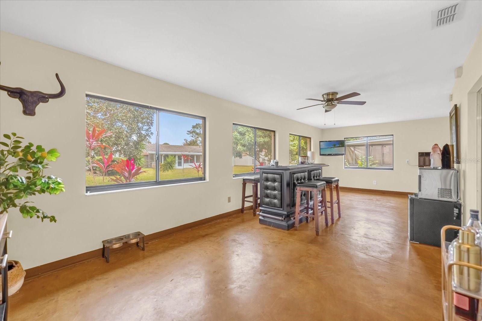 Image 23 of 42 For 5237 Gateway Avenue