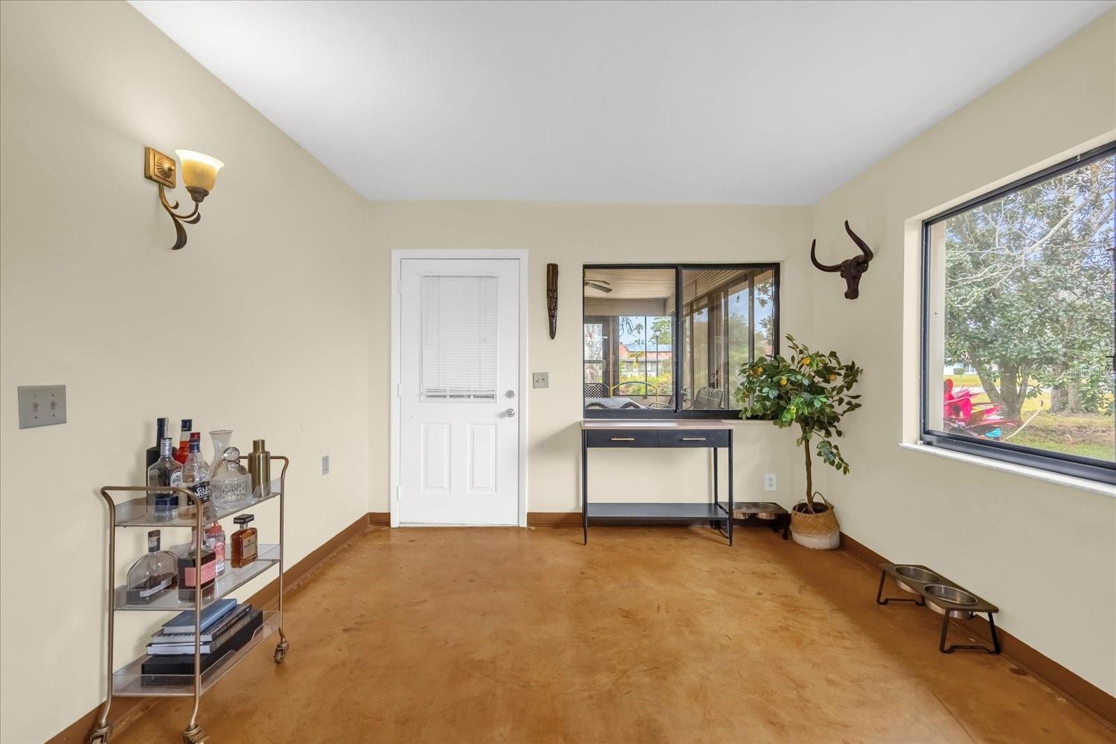 Image 24 of 42 For 5237 Gateway Avenue