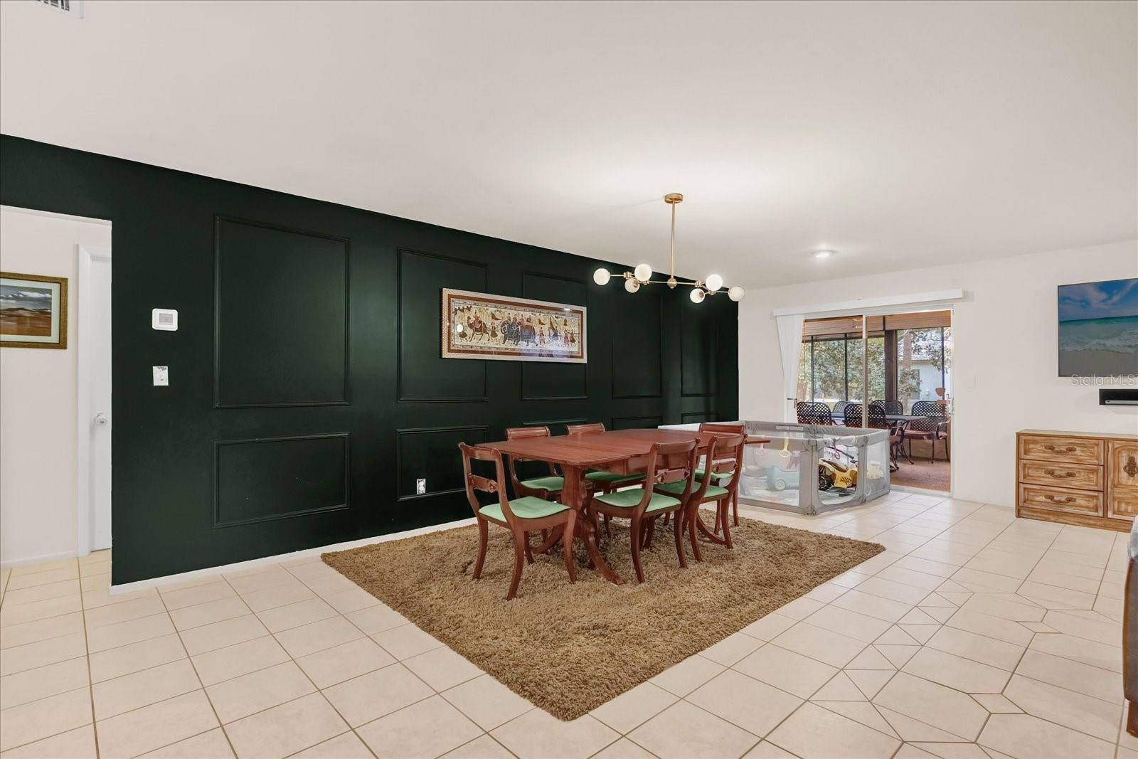 Image 8 of 42 For 5237 Gateway Avenue