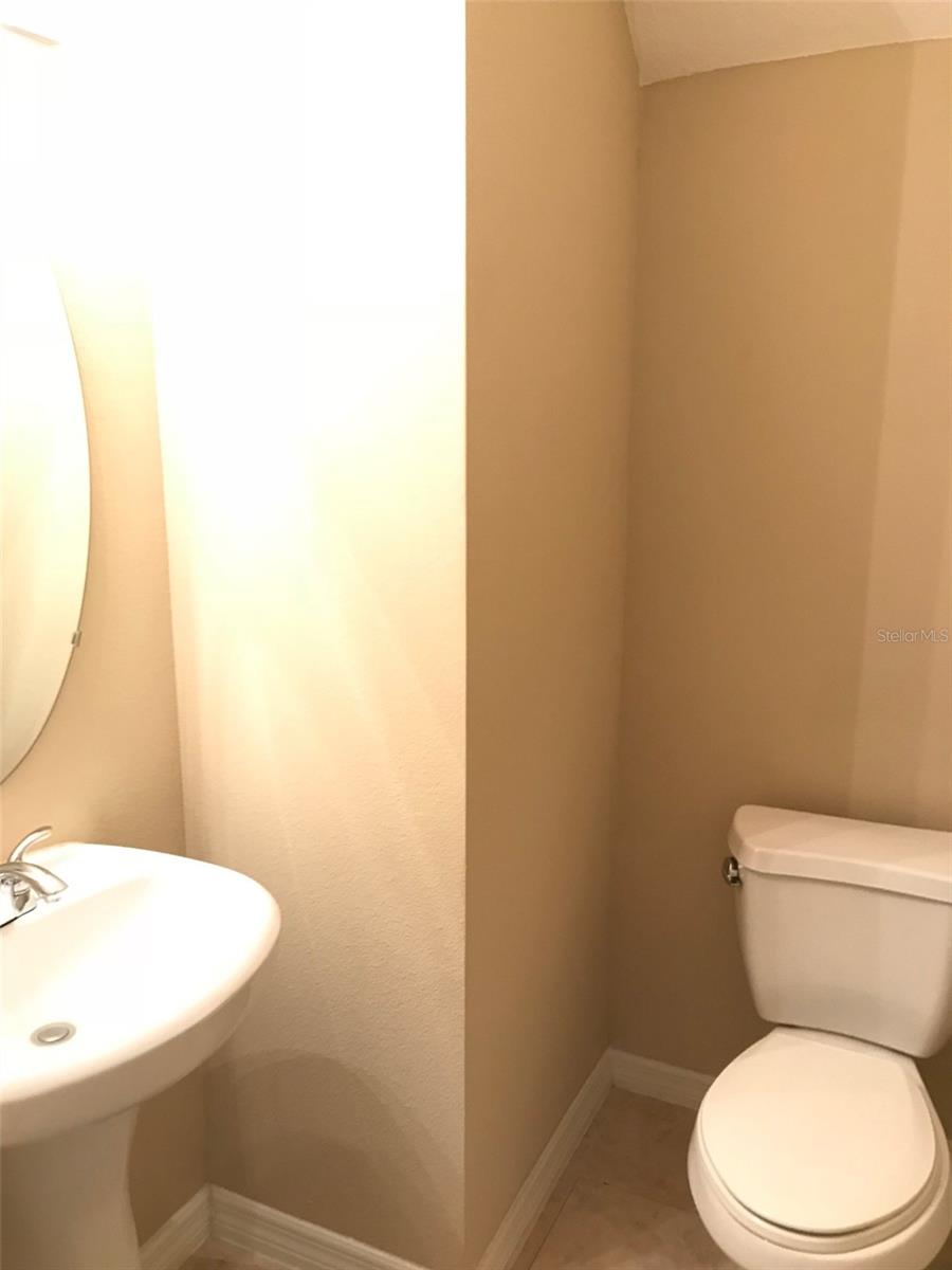 Image 20 of 25 For 629 Pinebranch Circle