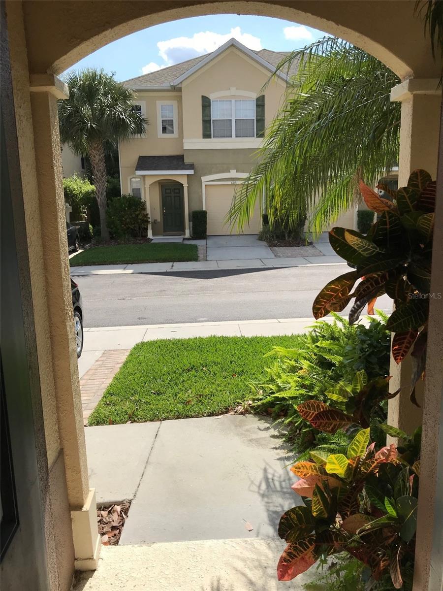 Image 3 of 25 For 629 Pinebranch Circle