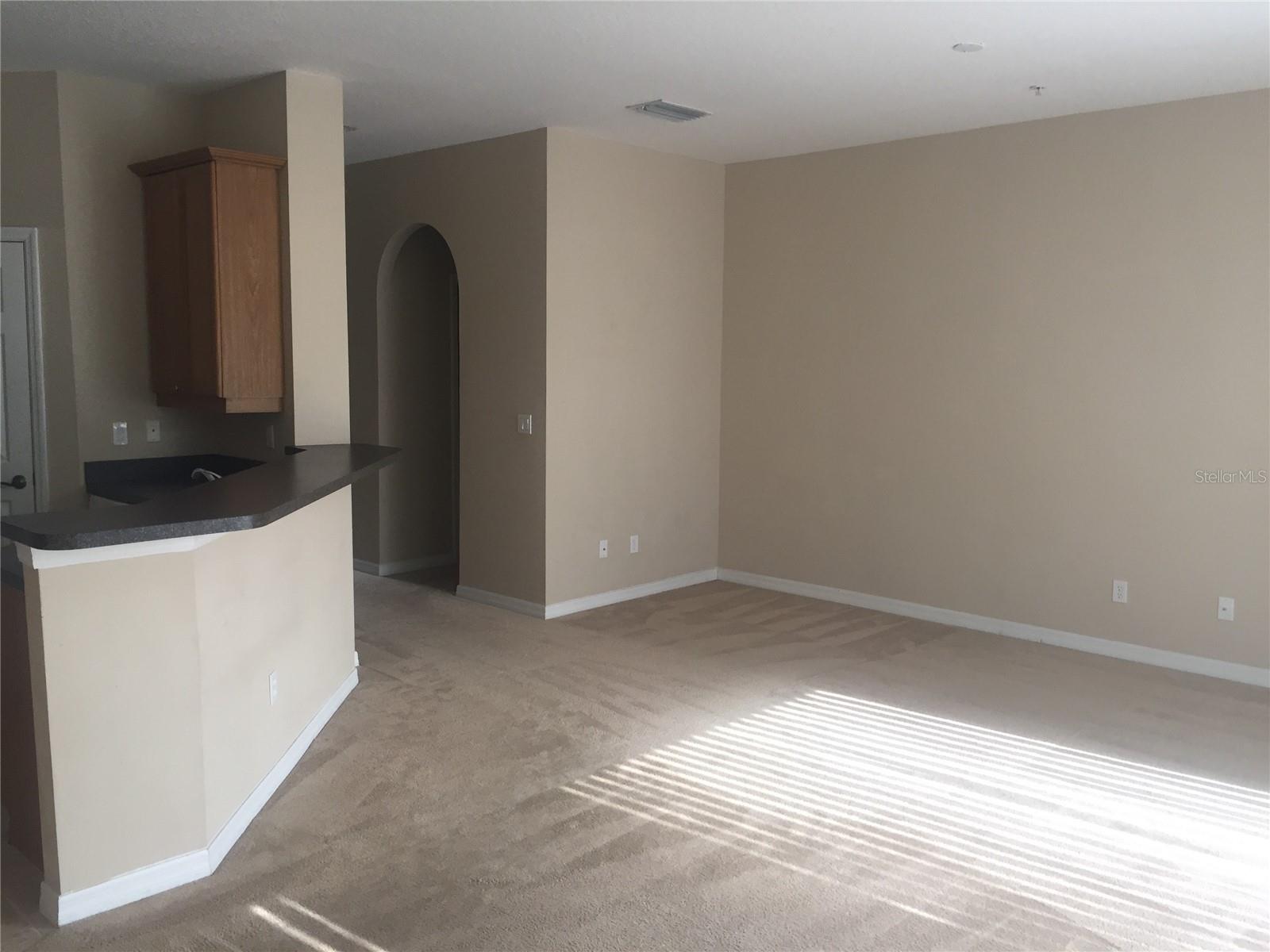 Image 5 of 25 For 629 Pinebranch Circle