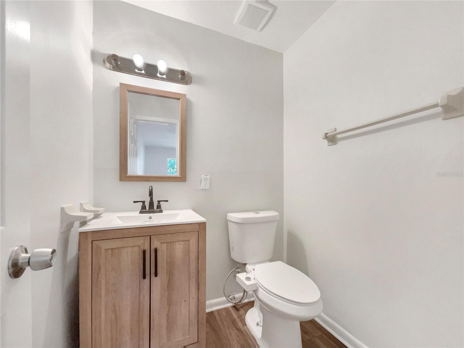 Image 6 of 24 For 2841 Central Drive