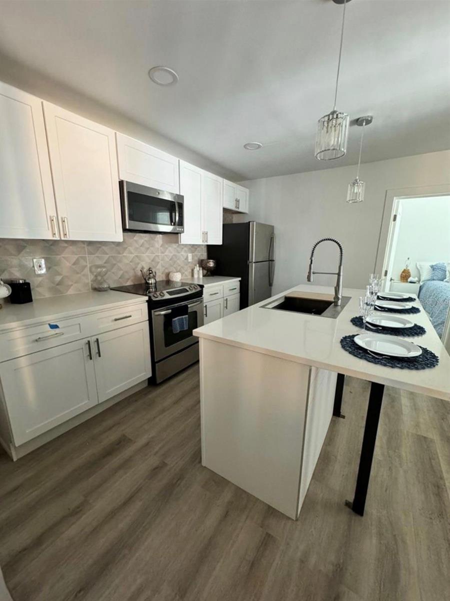 Image 4 of 10 For 860 Magnolia Avenue 2