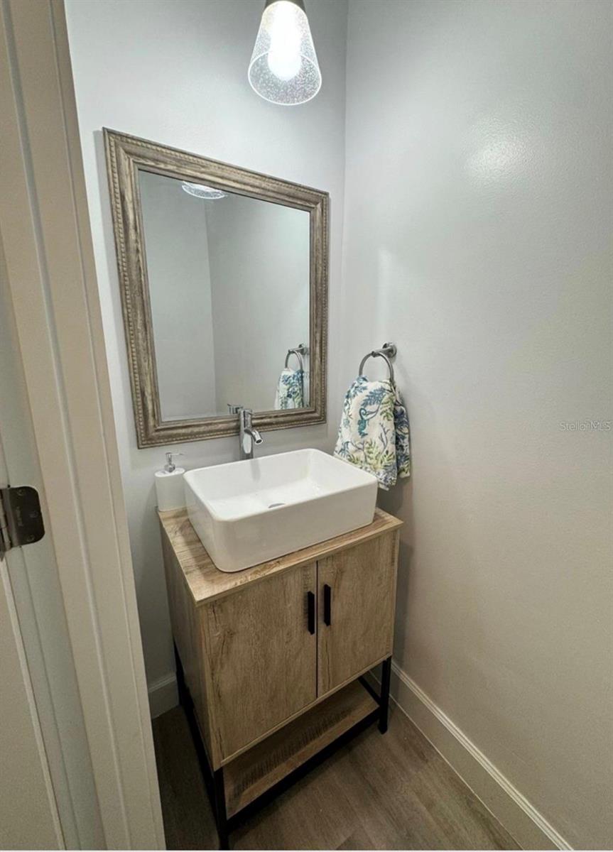 Image 8 of 10 For 860 Magnolia Avenue 2