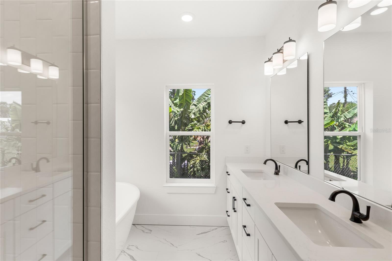 Image 16 of 43 For 634 Burch Avenue