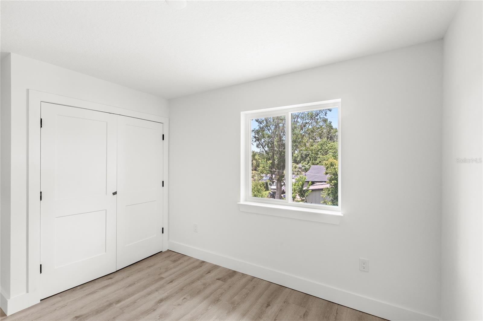 Image 34 of 43 For 634 Burch Avenue