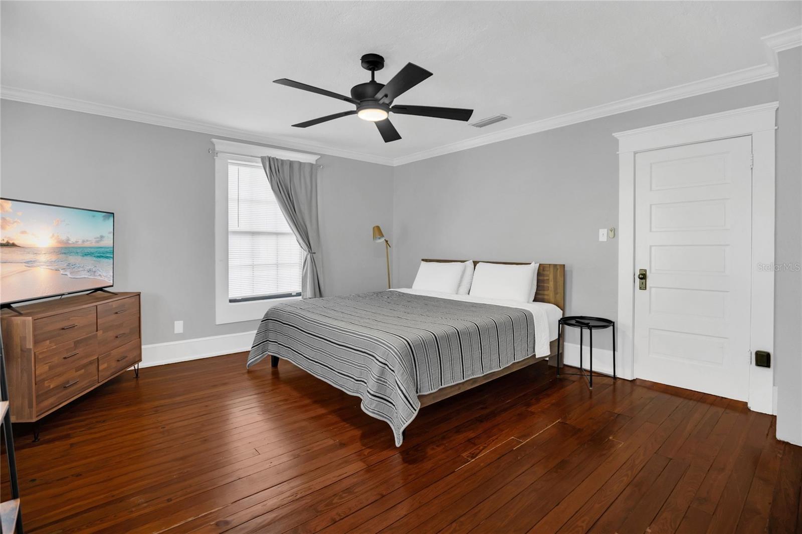 Image 15 of 32 For 203 10th Street