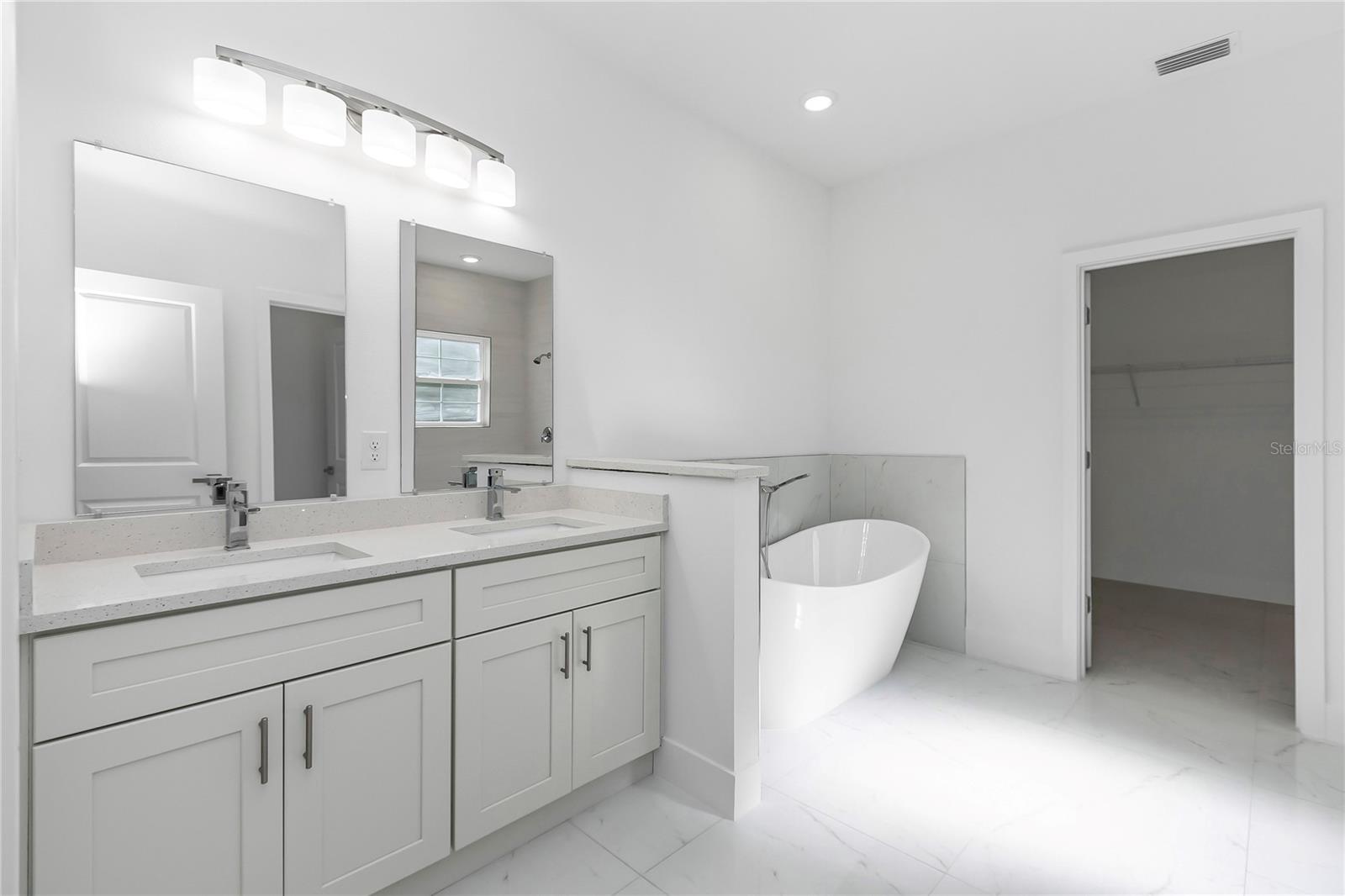 Image 12 of 47 For 15070 21st Terrace