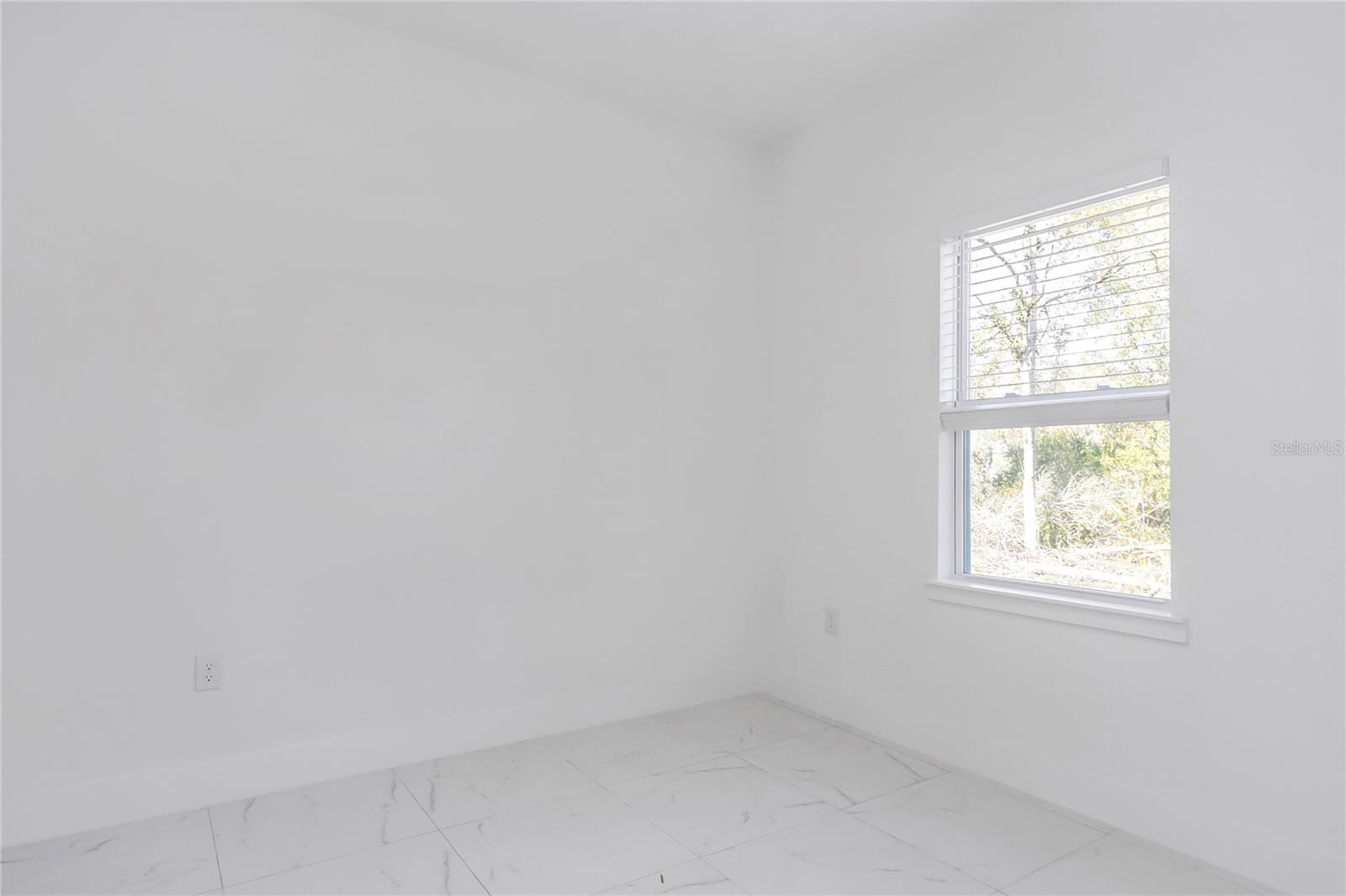 Image 36 of 47 For 15070 21st Terrace