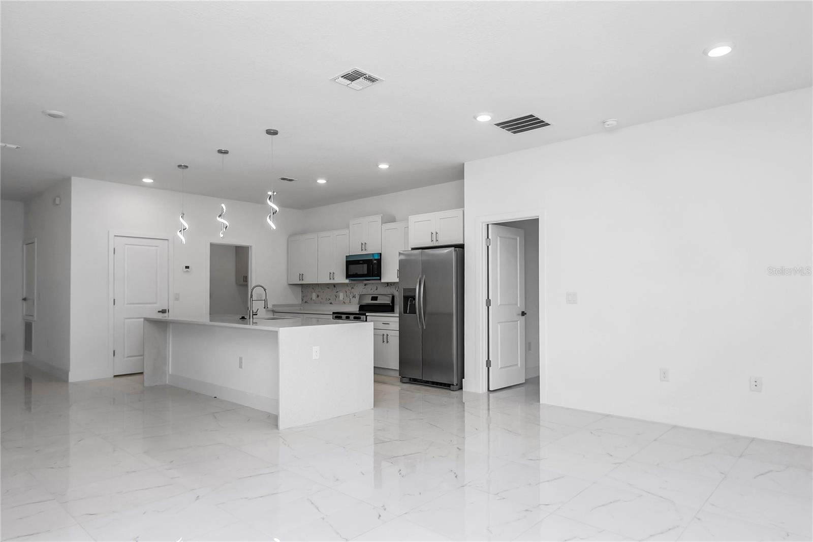 Image 39 of 47 For 15070 21st Terrace