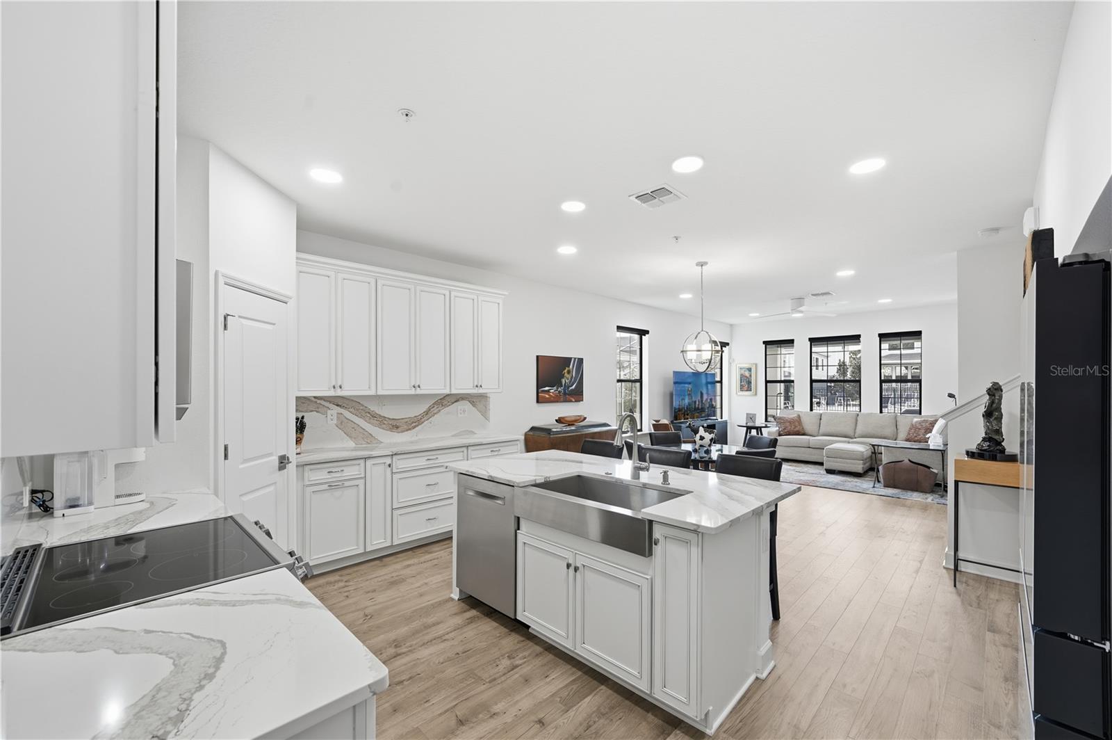 Image 3 of 32 For 1277 Spotted Sandpiper Loop