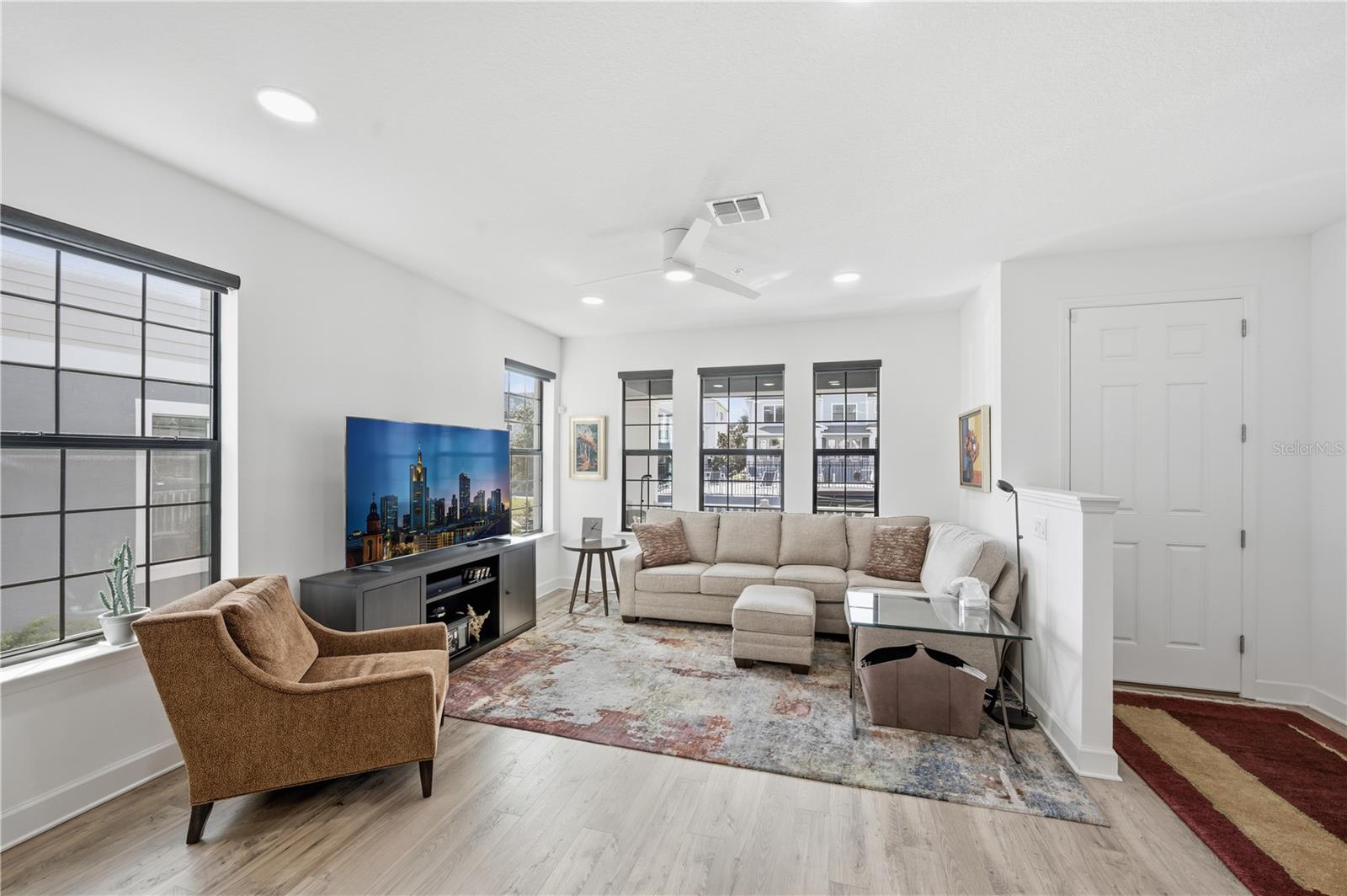 Image 30 of 32 For 1277 Spotted Sandpiper Loop