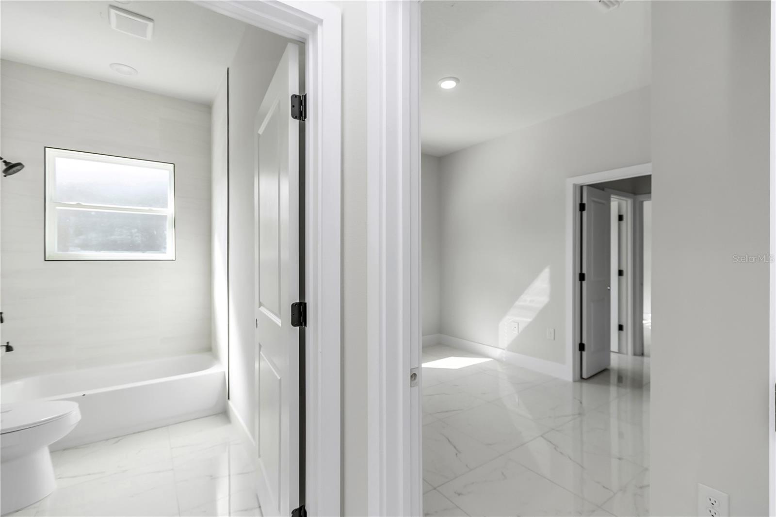 Image 16 of 43 For 16630 50th Circle