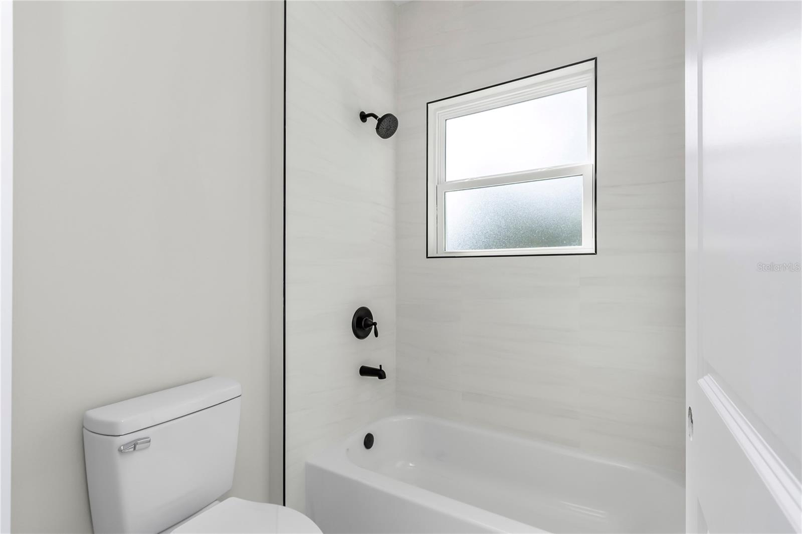 Image 21 of 43 For 16630 50th Circle