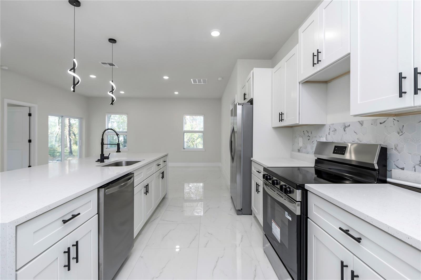 Image 32 of 43 For 16630 50th Circle