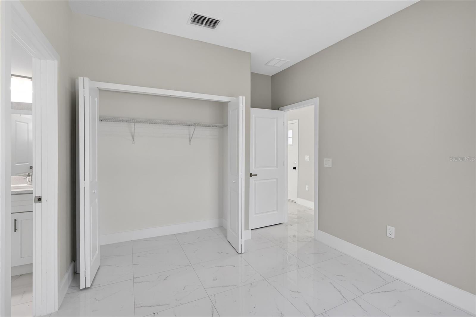 Image 36 of 42 For 641 Verona Street