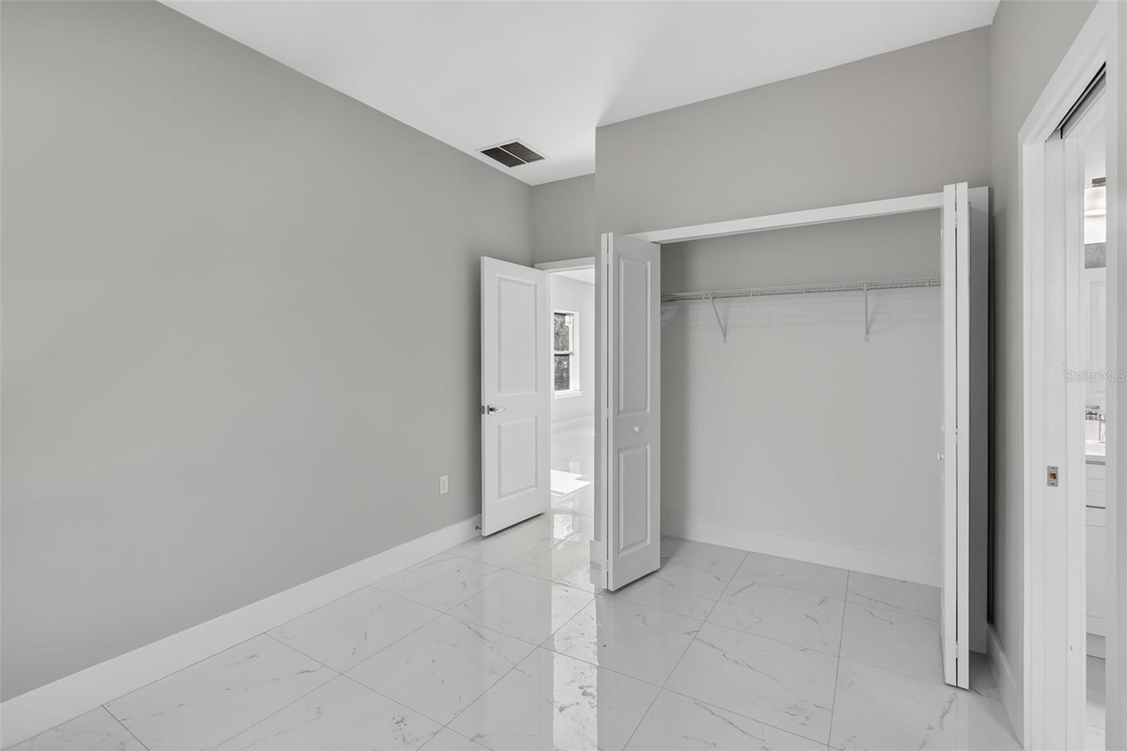 Image 39 of 42 For 641 Verona Street