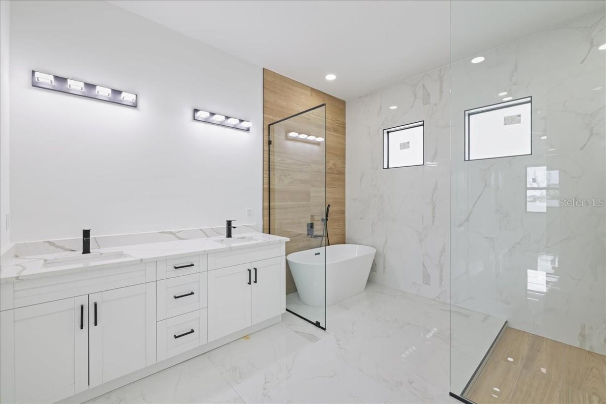 Image 21 of 35 For 17375 Waco Avenue