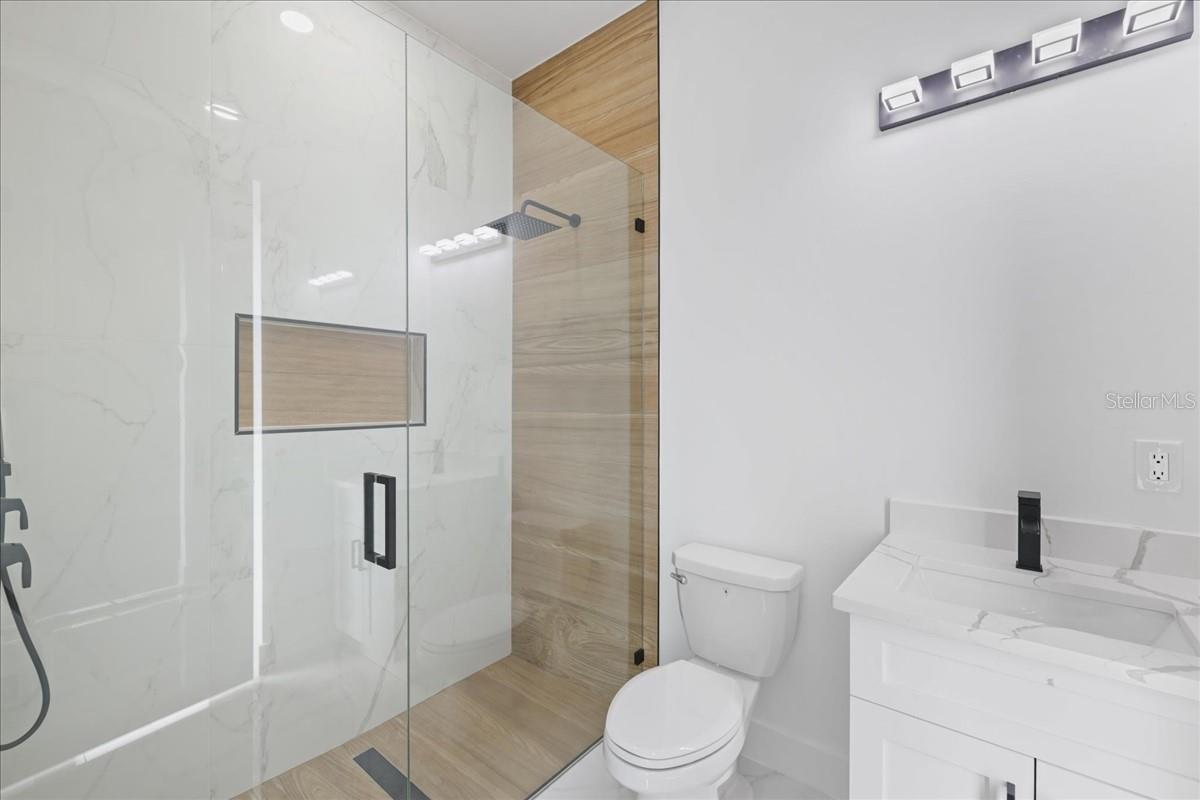 Image 25 of 35 For 17375 Waco Avenue