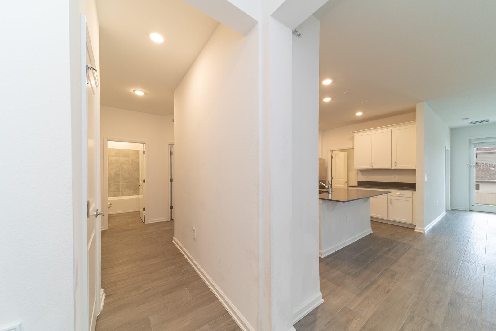 Image 15 of 58 For 2898 Armstrong Avenue