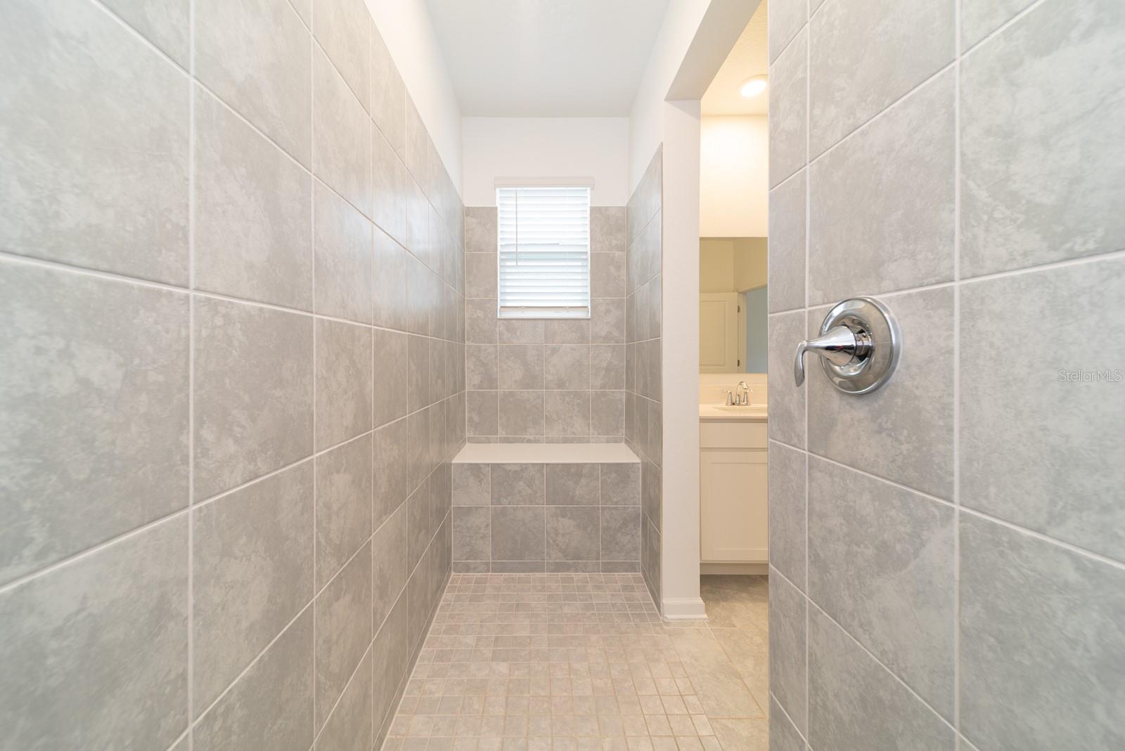 Image 41 of 58 For 2898 Armstrong Avenue