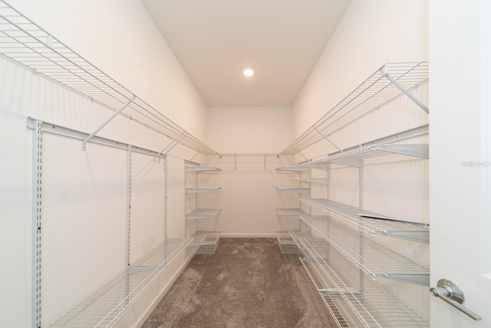 Image 43 of 58 For 2898 Armstrong Avenue