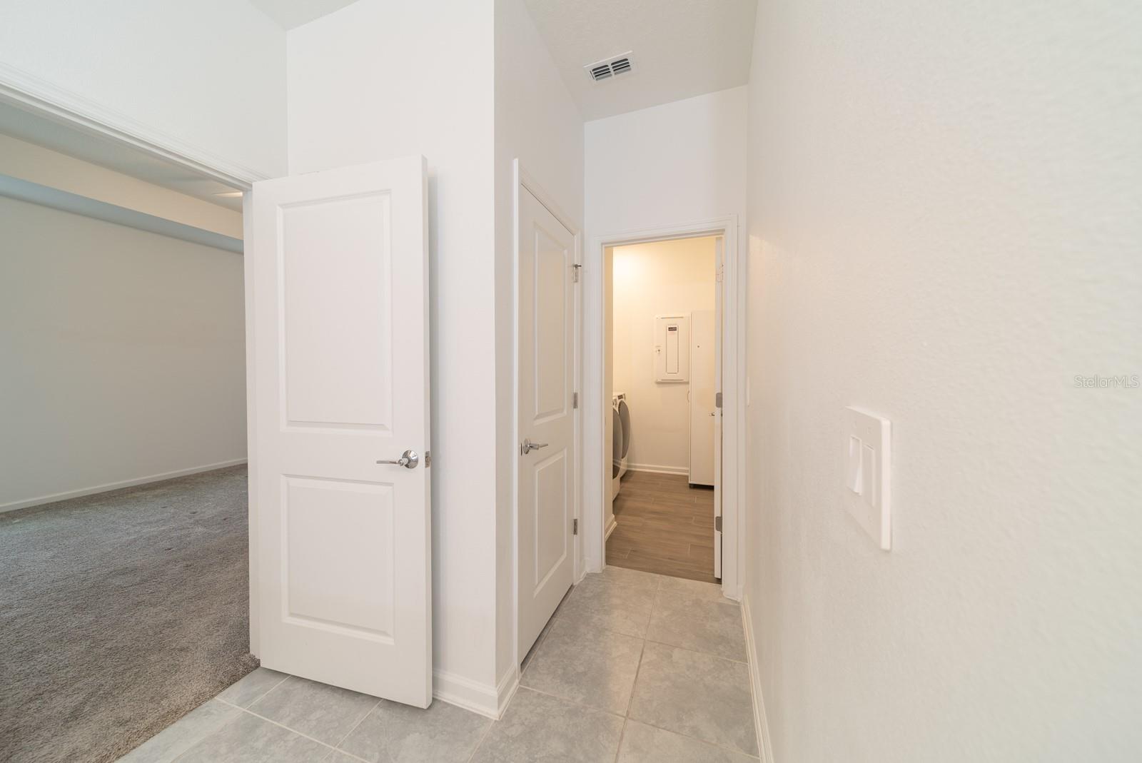 Image 45 of 58 For 2898 Armstrong Avenue