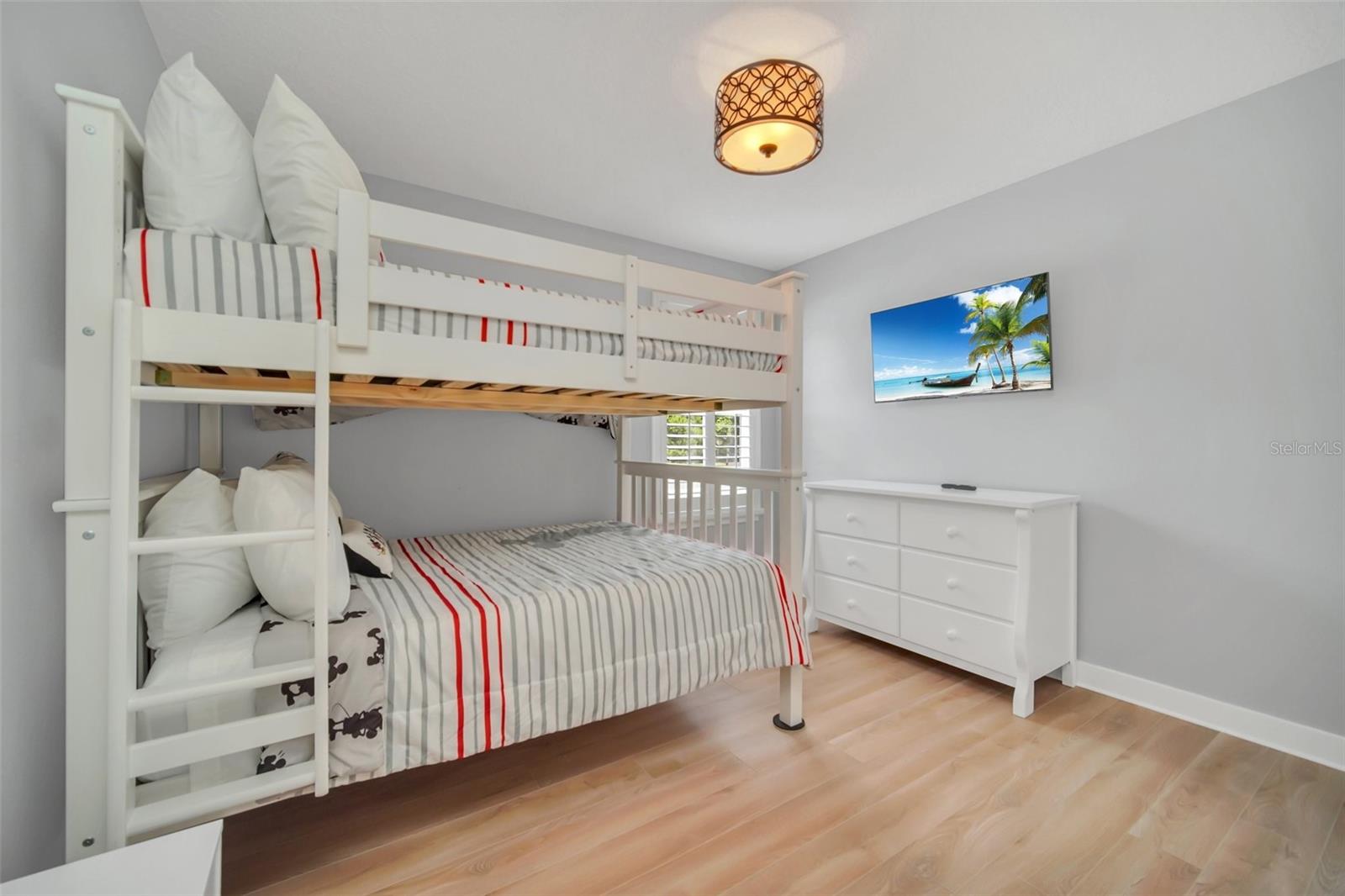 Image 29 of 50 For 244 Highgate Park Boulevard