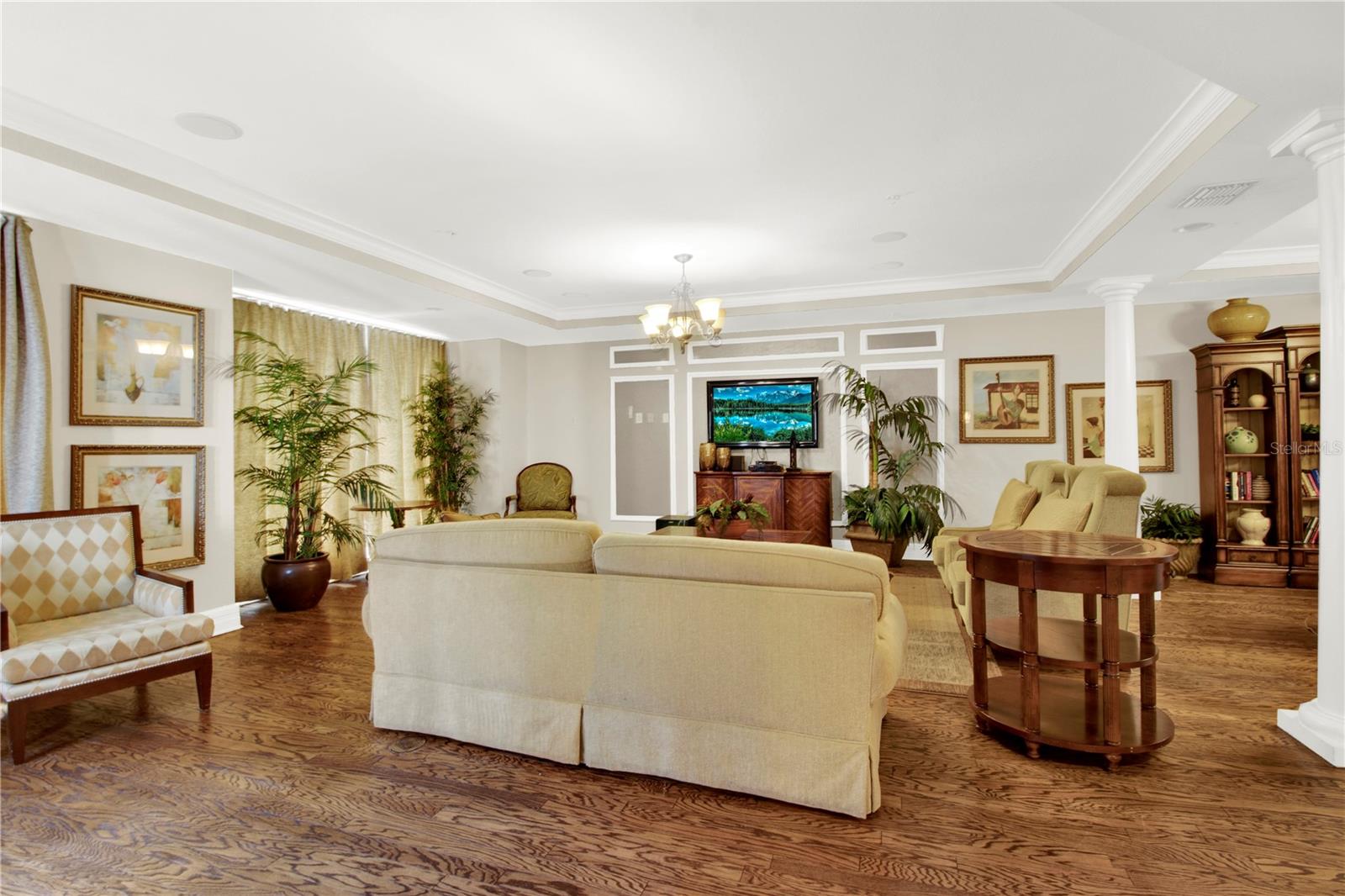 Image 19 of 22 For 5550 Michigan Street 2310