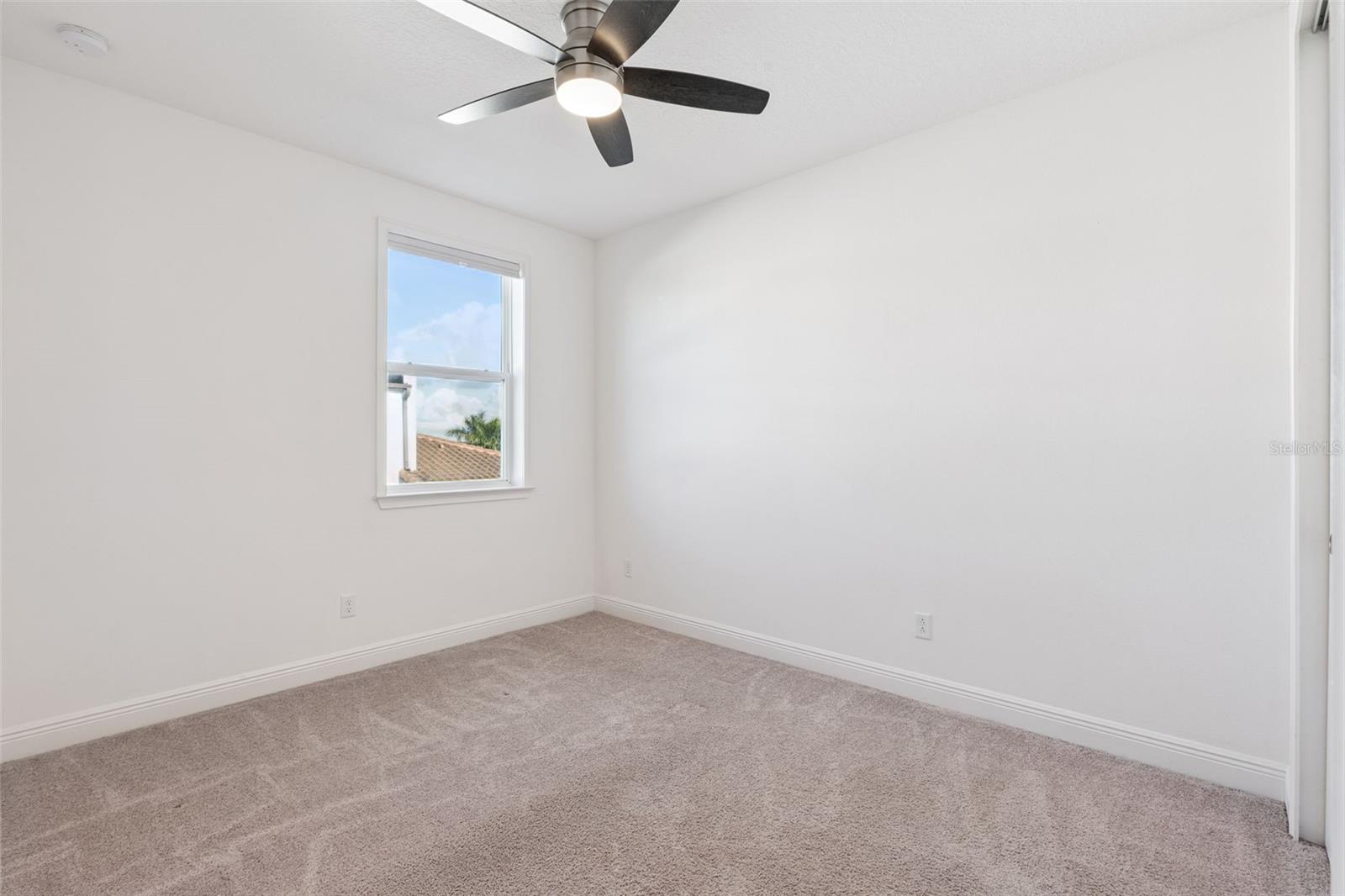 Image 11 of 33 For 13581 Larkton Lane