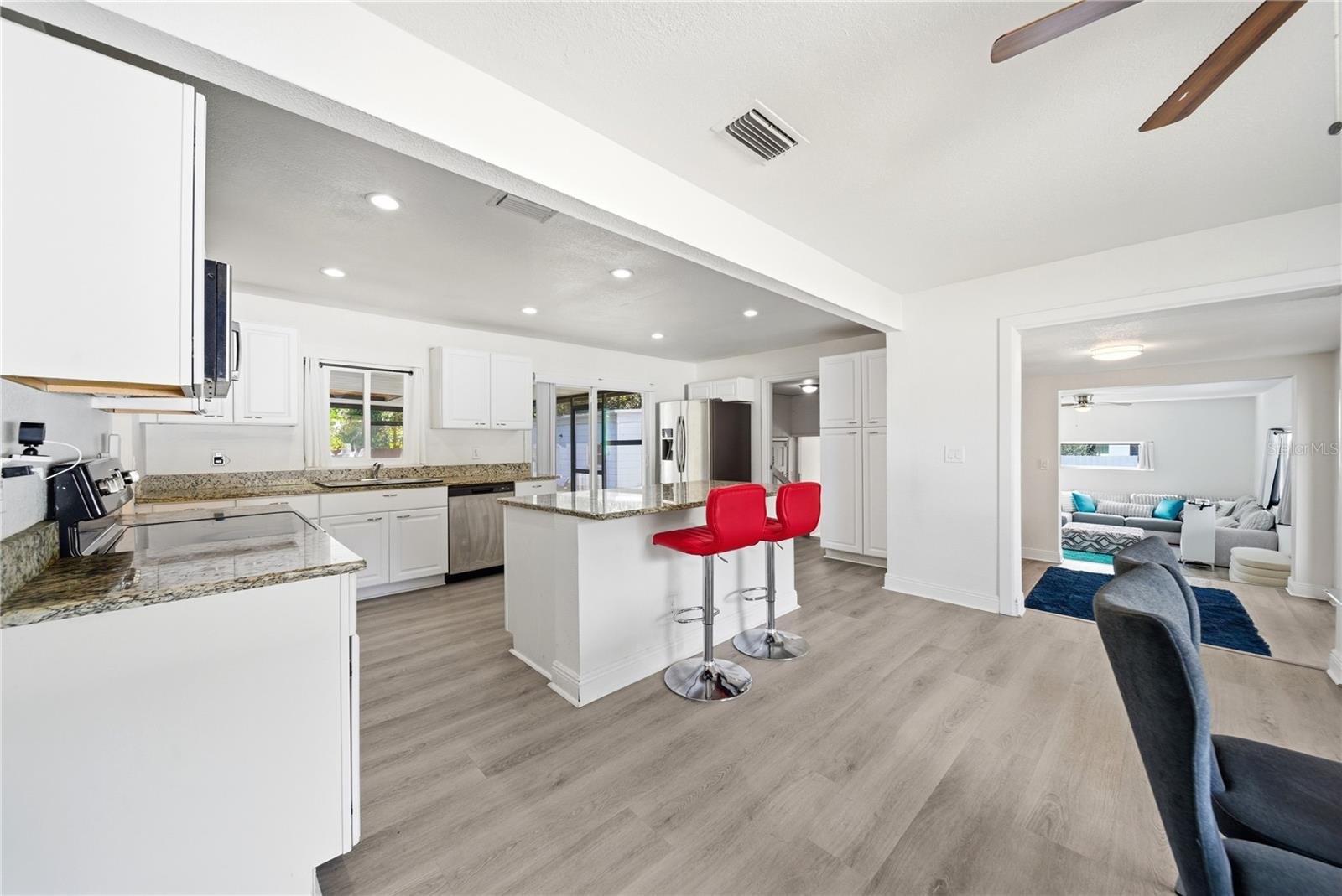 Image 4 of 48 For 4988 Clarcona Ocoee Road