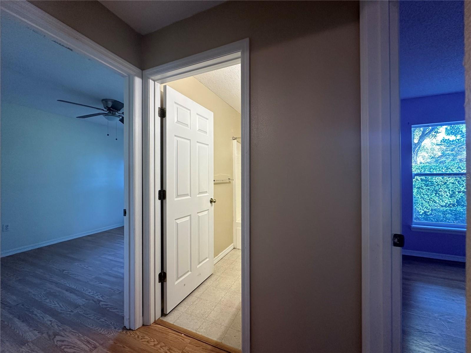 Image 9 of 17 For 17432 Woodcrest Way