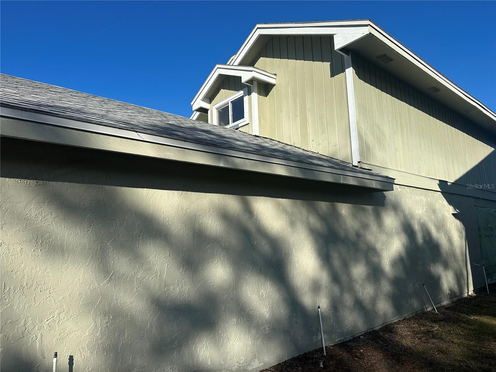 Image 6 of 13 For 3065 Bridgehampton Lane W