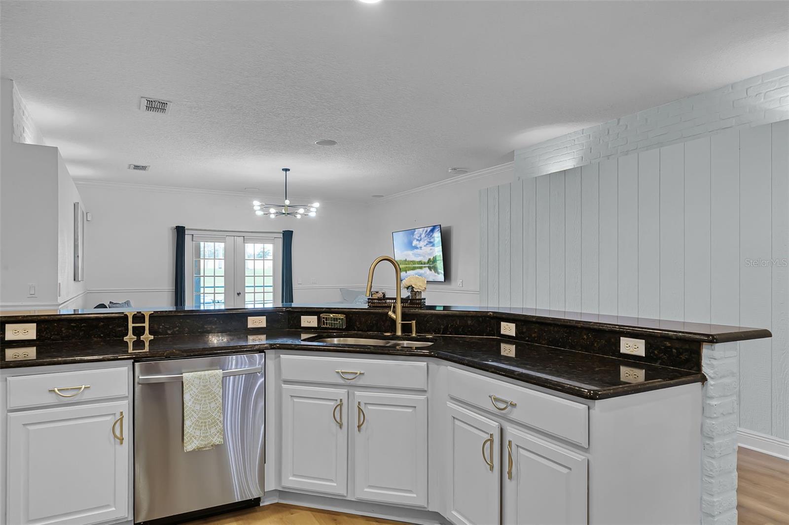 Image 11 of 56 For 13722 Fox Glove Street