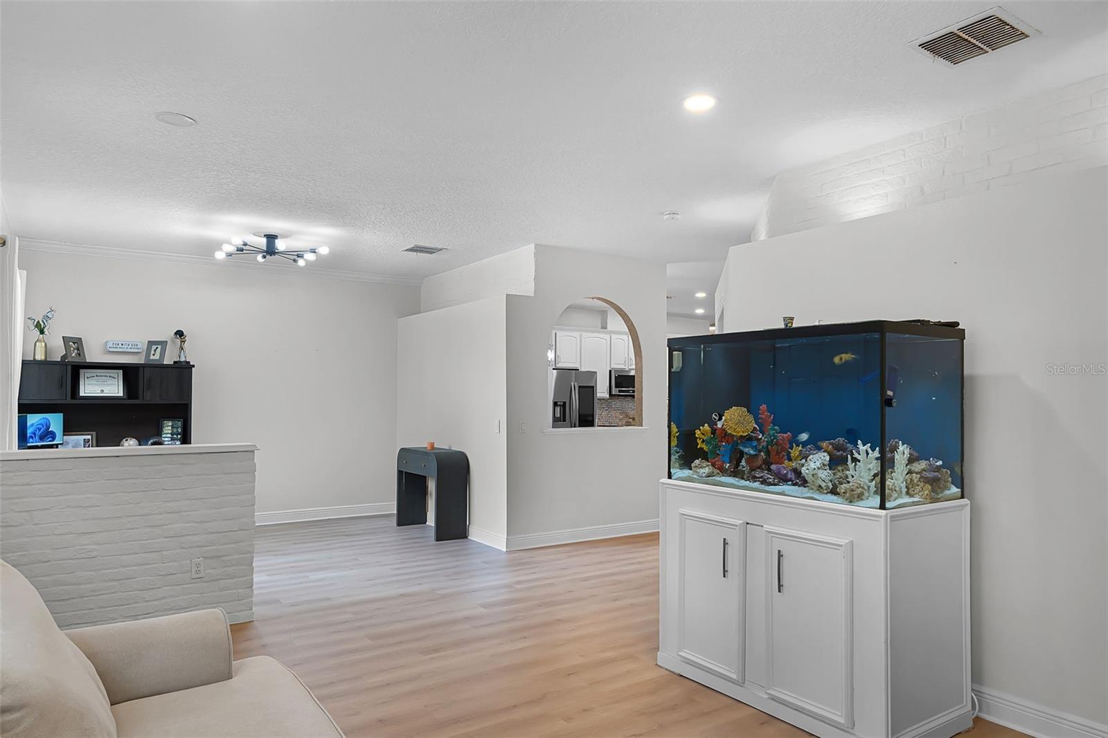 Image 15 of 56 For 13722 Fox Glove Street