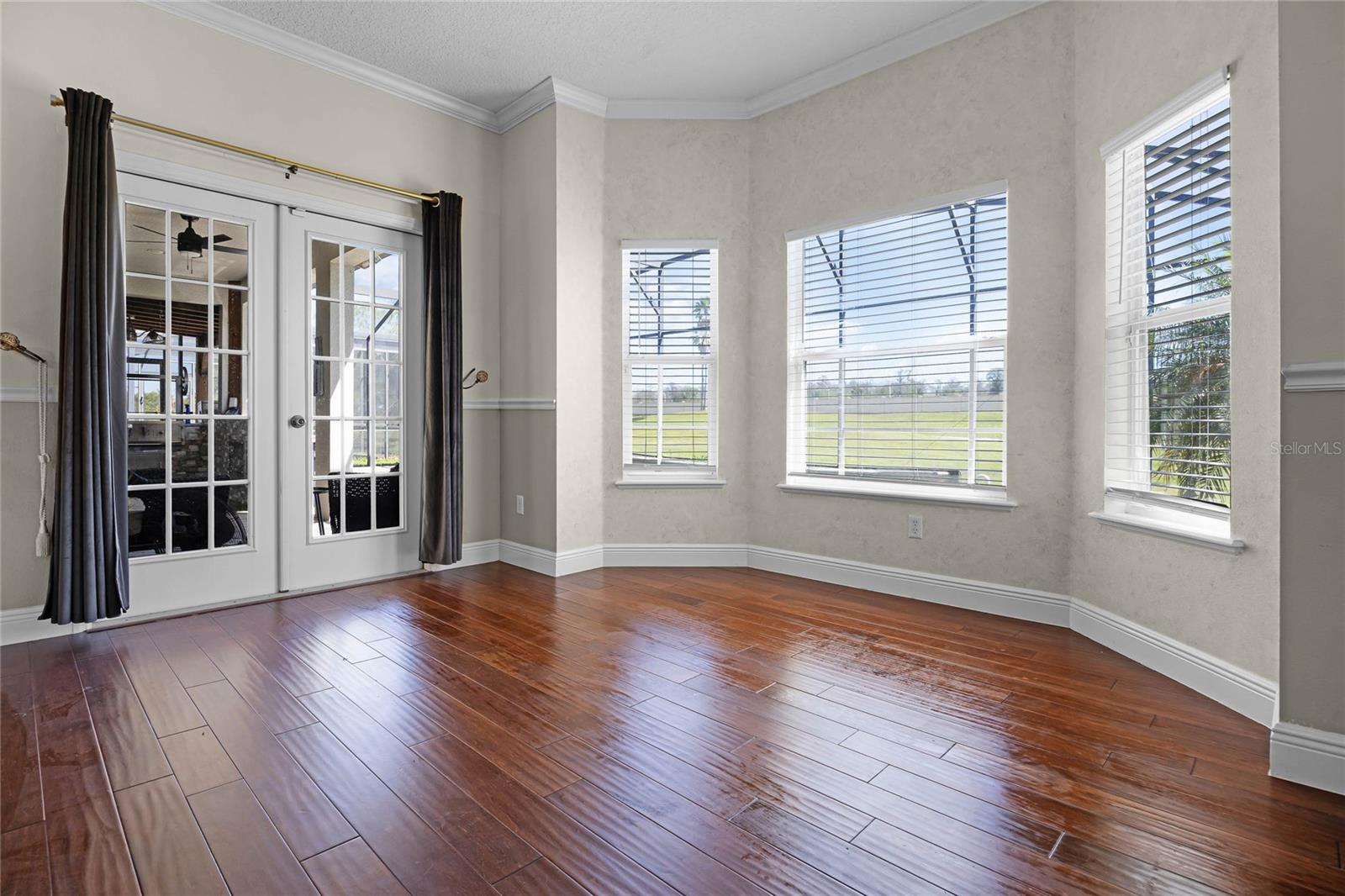 Image 21 of 56 For 13722 Fox Glove Street