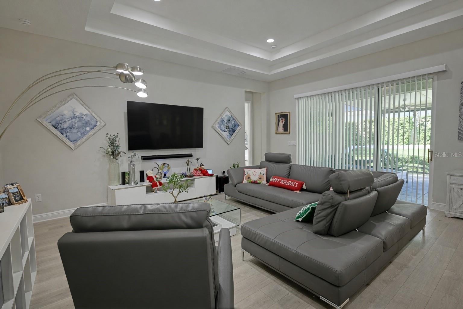 Image 10 of 36 For 5128 Breezy Acres Street