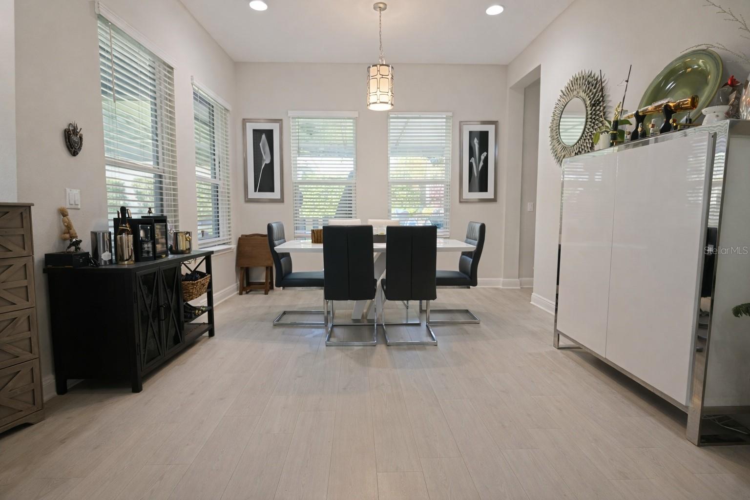 Image 19 of 36 For 5128 Breezy Acres Street