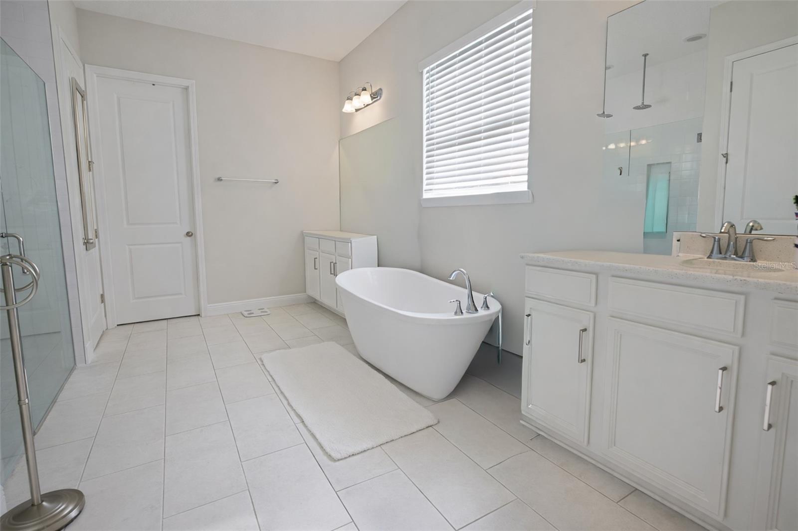 Image 25 of 36 For 5128 Breezy Acres Street