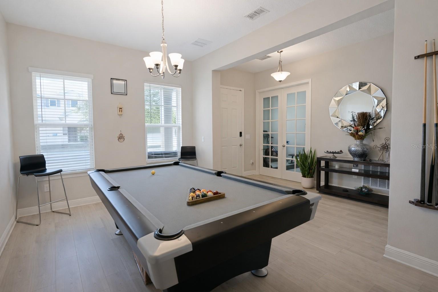 Image 9 of 36 For 5128 Breezy Acres Street