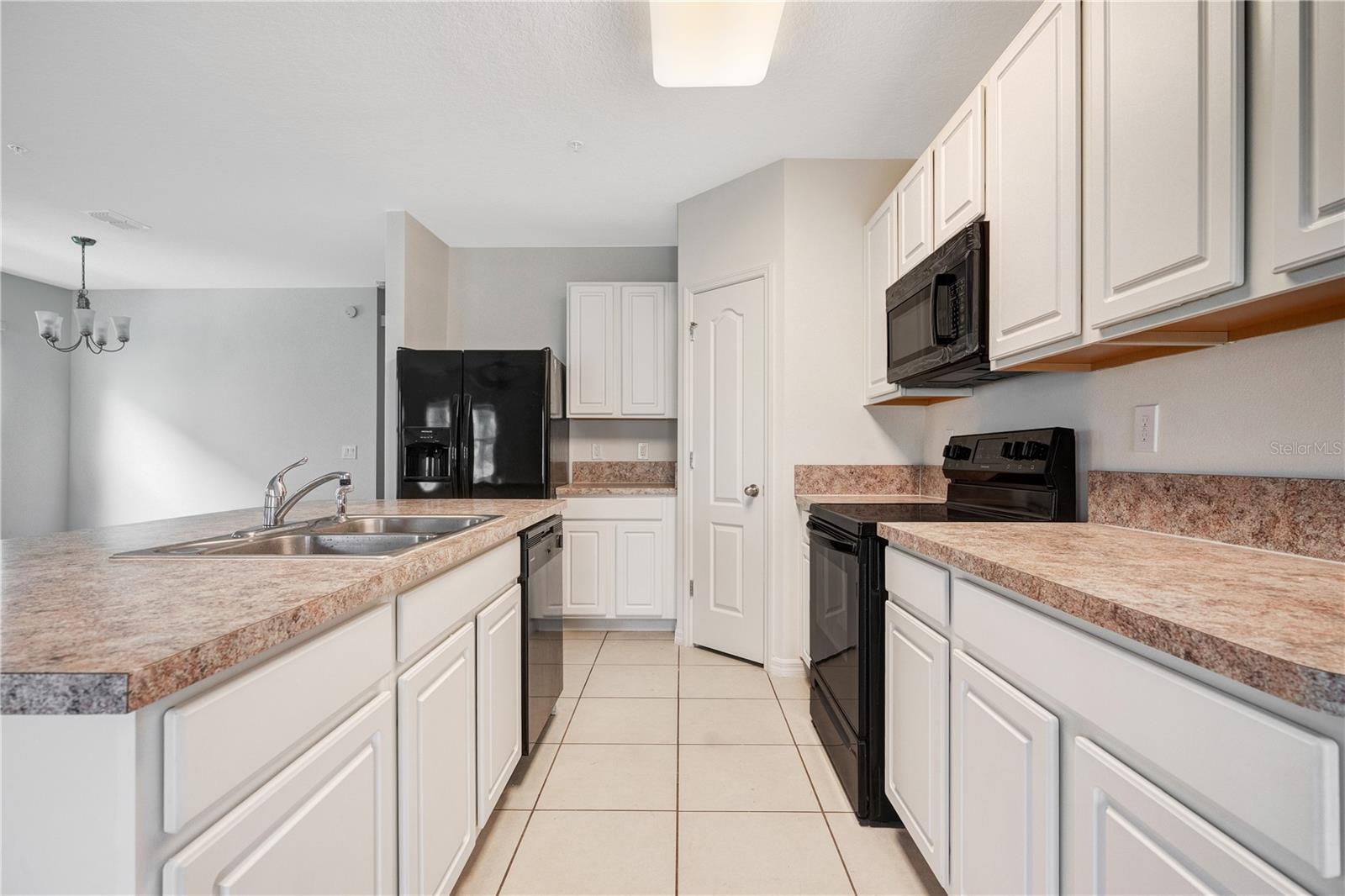 Image 11 of 42 For 3449 Seneca Club Loop 103c