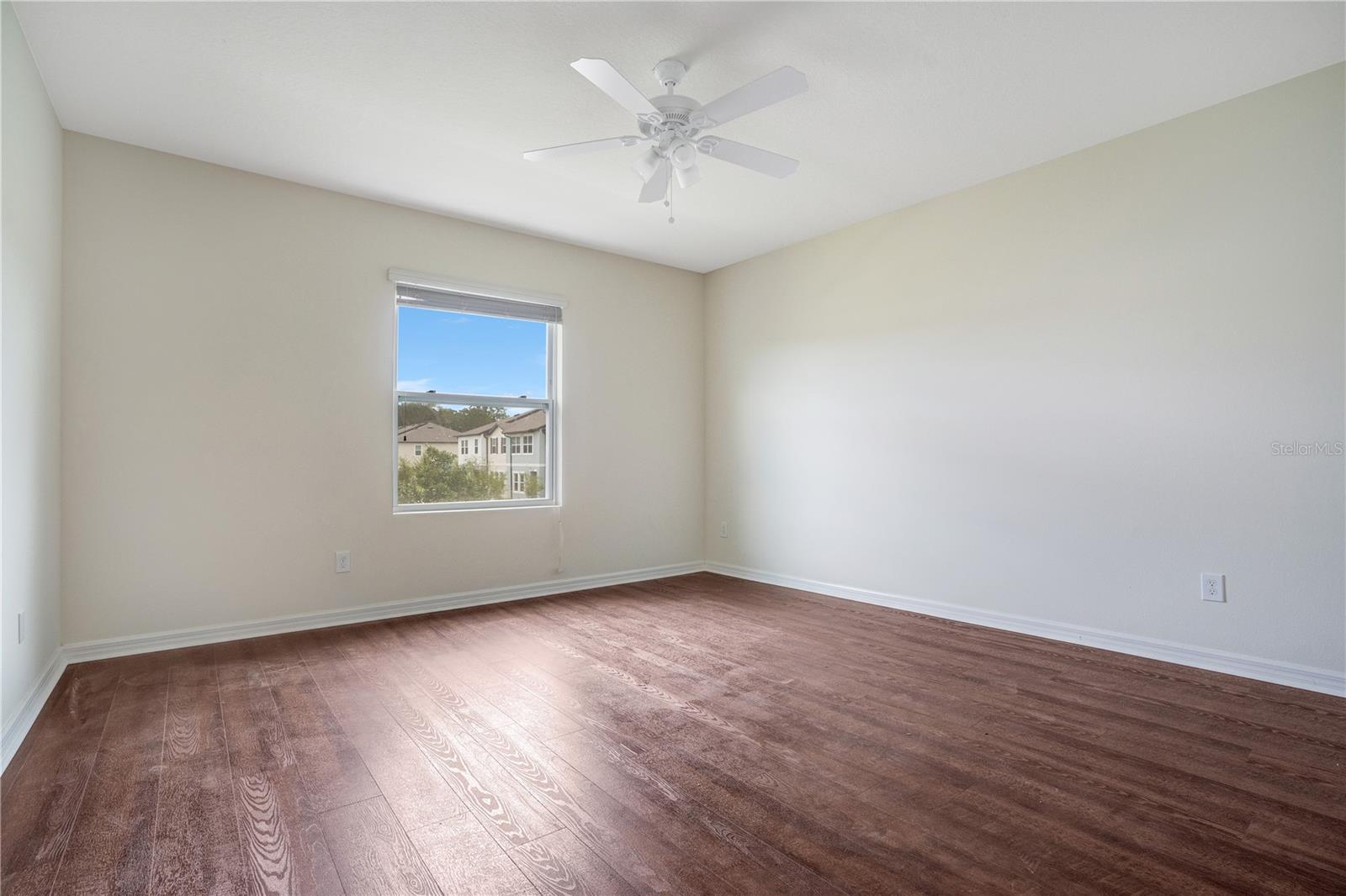 Image 21 of 42 For 3449 Seneca Club Loop 103c