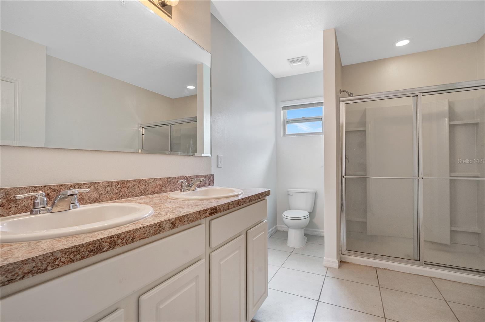 Image 24 of 42 For 3449 Seneca Club Loop 103c