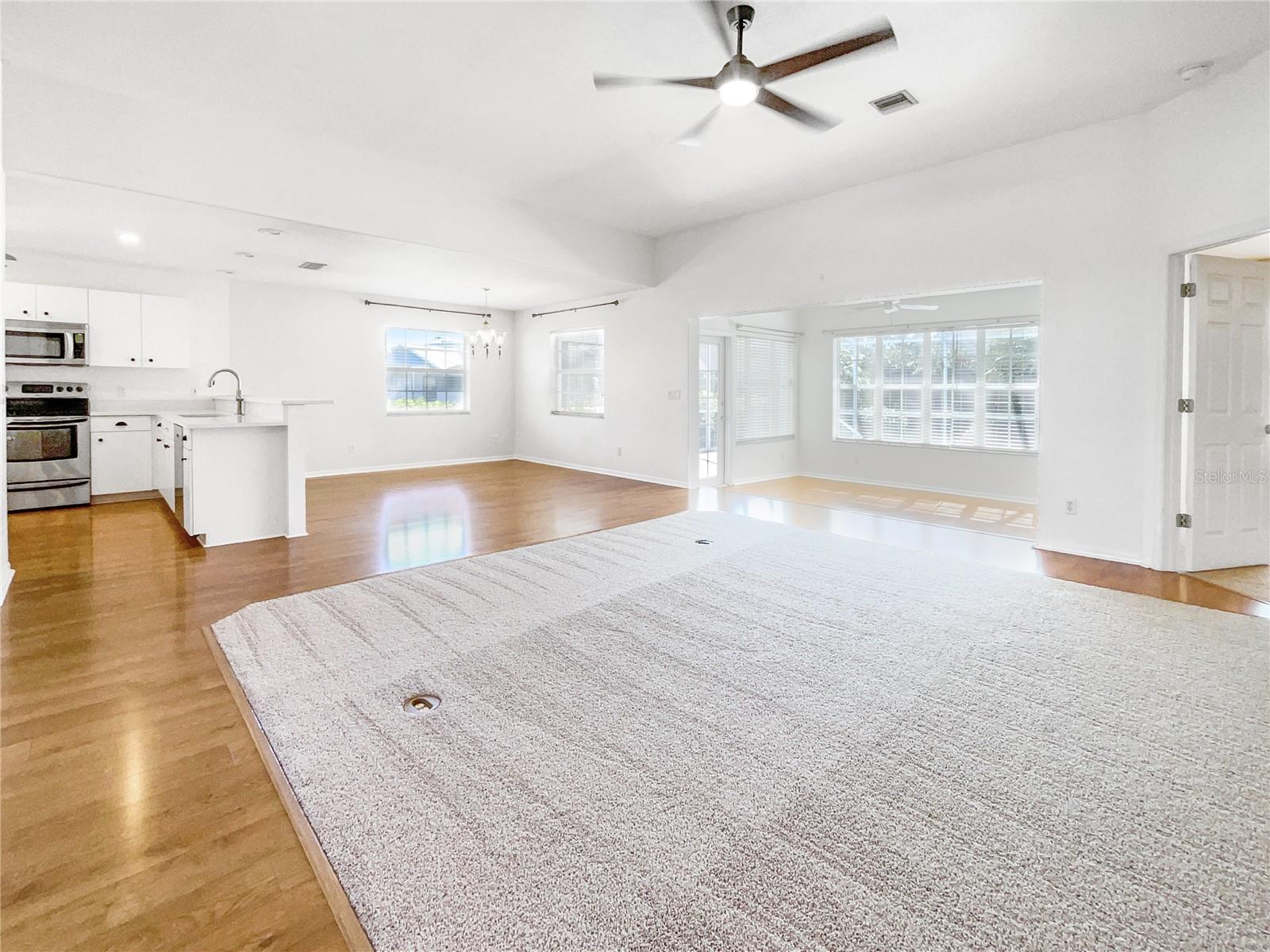 Image 13 of 34 For 890 Morgan Towne Way