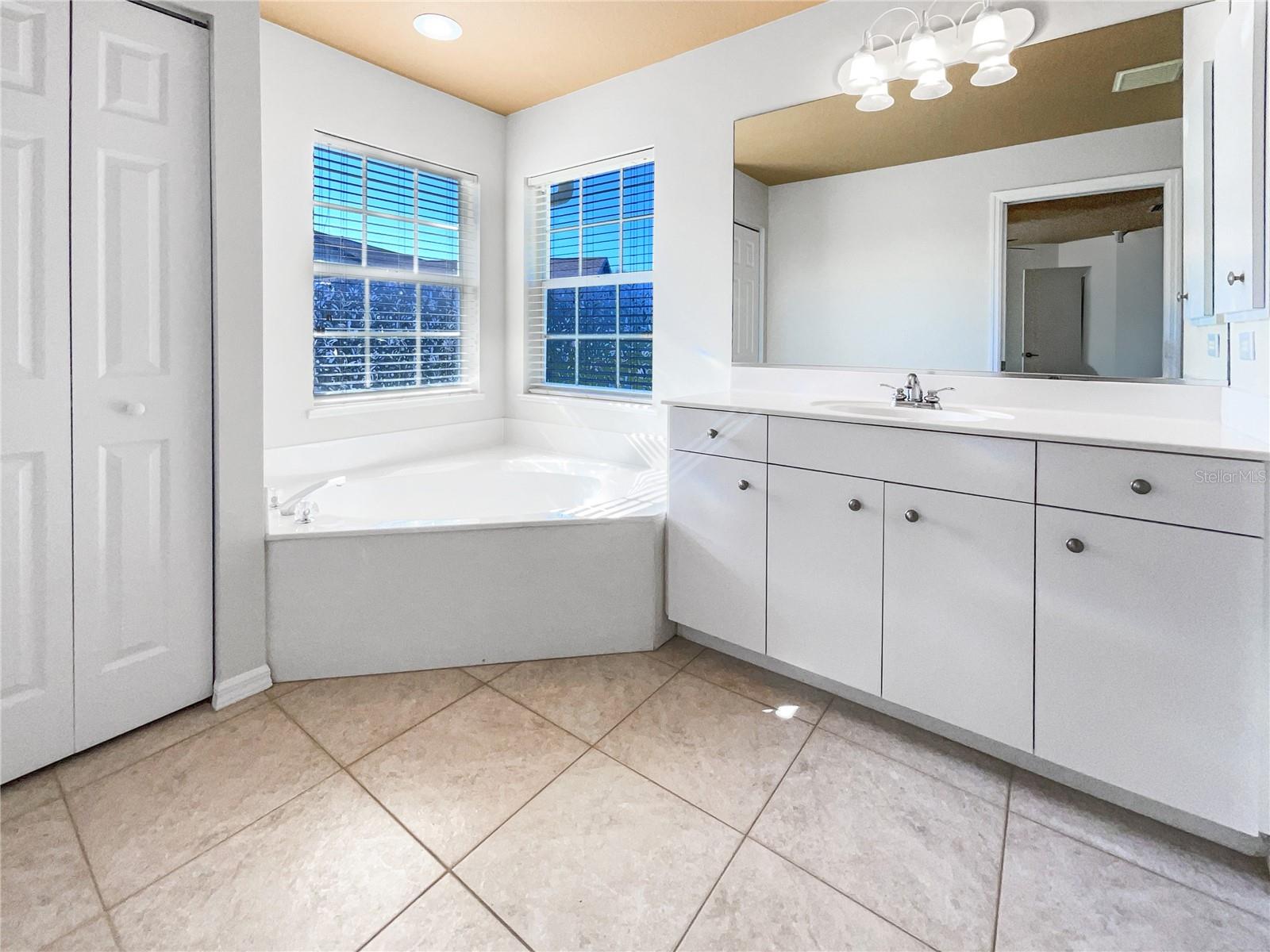 Image 17 of 34 For 890 Morgan Towne Way